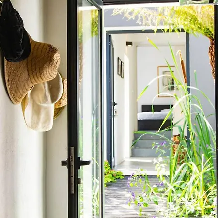 Private With Pool And Magnificent View Seica